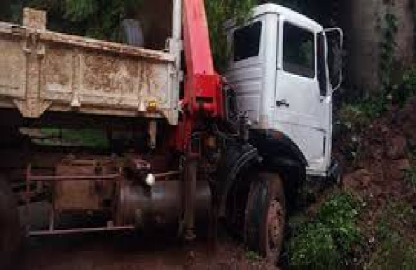 Crime horrible à Dialadiang (Vélingara) : un vieux 70 ans mort écrasé exprès par un camion-benne Crime horrible à Dialadiang (Vélingara) : un vieux 70 ans mort écrasé exprès par un camion-benne
