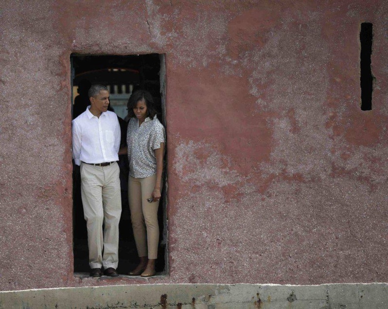 [PHOTOS] Les Obama à Gorée, un moment fort