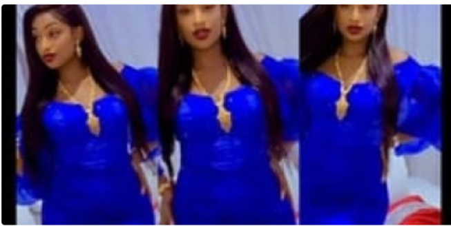 La femme du joueur Kara Mbodj très rayonnante en bleu La femme du joueur Kara Mbodj très rayonnante en bleu