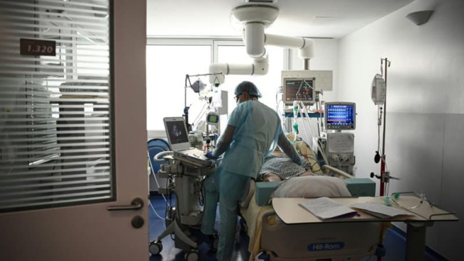 Covid-19: 17.941 personnes hospitalisées, le nombre de patients en réanimation en baisse Covid-19: 17.941 personnes hospitalisées, le nombre de patients en réanimation en baisse