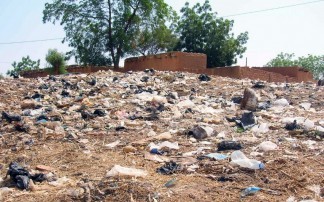 LES SACHETS PLASTIQUES NOIRS BIENTOT INTERDITS AU SENEGAL