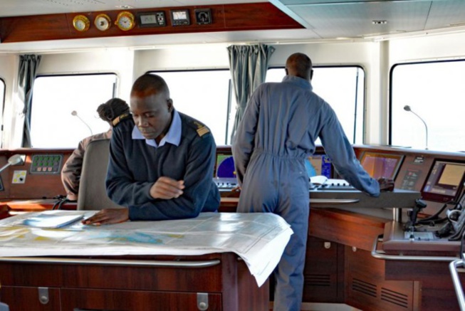 Fakenews : Le "Yacht" de Macky Sall serait un patrouilleur de la Marine nationale, qui en possède quatre Fakenews : Le "Yacht" de Macky Sall serait un patrouilleur de la Marine nationale, qui en possède quatre