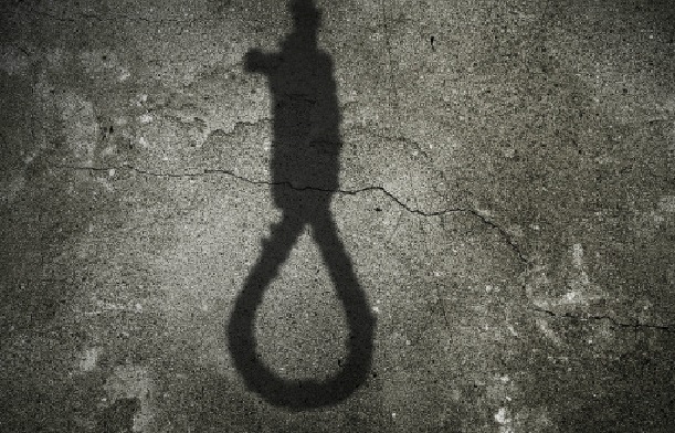 Fin tragique à Kolda : Une jeune fille se donne la mort par pendaison à Médina Chérif Fin tragique à Kolda : Une jeune fille se donne la mort par pendaison à Médina Chérif