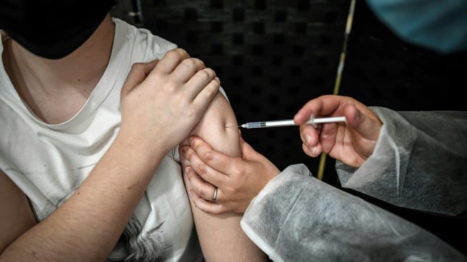 Covid-19: les Européens vaccinés pourront entrer en France sans test PCR à partir du 9 juin