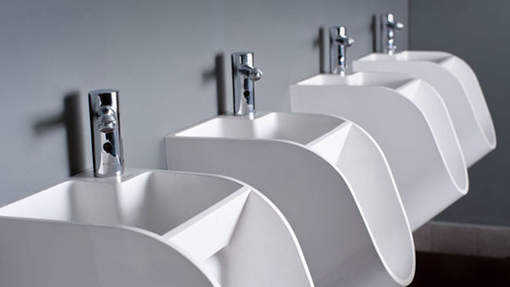 Un urinoir pour encourager les hommes à se laver les mains