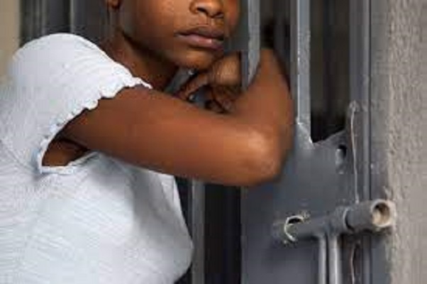 Evasion spectaculaire de son frère : Une sœur de Boy Djinné en garde à vue à la SU Evasion spectaculaire de son frère : Une sœur de Boy Djinné en garde à vue à la SU