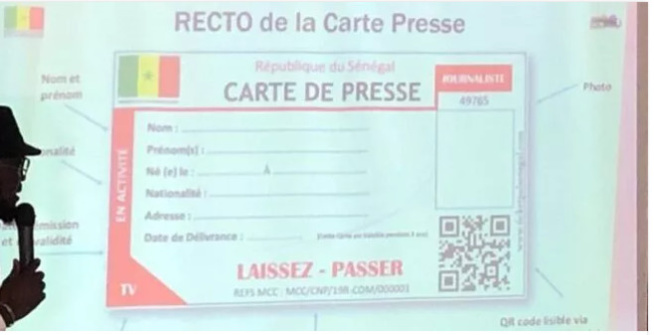 Remise officielle des premières cartes nationales de presse aux journalistes et techniciens des médias, ce lundi