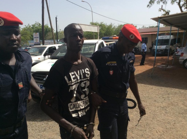 Extrait de prison et déféré au parquet: Boy Djinné refuse de s'alimenter et menace de... Extrait de prison et déféré au parquet: Boy Djinné refuse de s'alimenter et menace de...