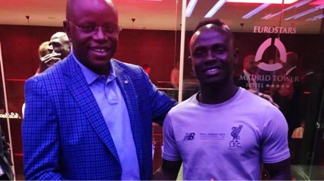 Etat défectueux du stade Lat Dior: Matar Bâ fait rouler Sadio Mané sur le...sable Etat défectueux du stade Lat Dior: Matar Bâ fait rouler Sadio Mané sur le...sable