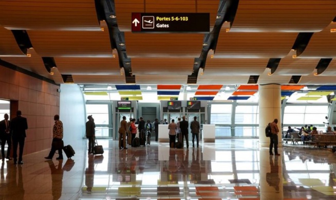 UN HOMME D’AFFAIRES ARRÊTÉ À L’AIBD POUR ESCROQUERIE PORTANT SUR PLUS DE 2 MILLIARDS FCFA