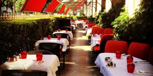 Me Wade Dine A Plaza Athénée ! Me Wade Dine A Plaza Athénée !
