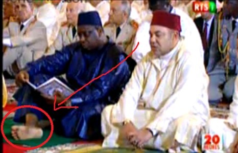 Les pieds nus de Macky Sall : La presse marocaine dira-t-elle d'apprendre les secrets d'habillement cette fois ci à Macky Sall?