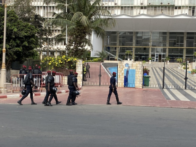 Manifestations Assemblée nationale: Au moins 12 membres du M2D arrêtés, Macky Sall taxé de...