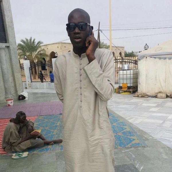 Serigne Fadel Mbacké, Petit-fils de Khadimou Rassoul: "Il faut bien changer nos dirigeants à Touba" Serigne Fadel Mbacké, Petit-fils de Khadimou Rassoul: "Il faut bien changer nos dirigeants à Touba"