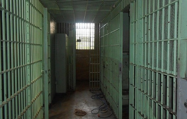 Diourbel / Justice: Coupable de trafic intérieur de drogue, Fadel Bâ écope de 10 ans de prison Diourbel / Justice: Coupable de trafic intérieur de drogue, Fadel Bâ écope de 10 ans de prison