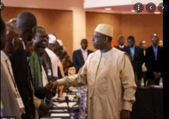 Dialogue politique: Macky Sall magnifie le consensus politique et la qualité des concertations Dialogue politique: Macky Sall magnifie le consensus politique et la qualité des concertations