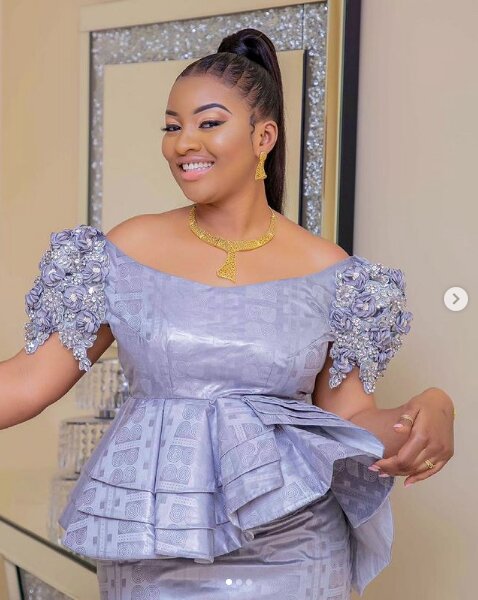 Mode Tabaski: Les dernières tendances avec l'actrice Adjara Faye (Photos) Mode Tabaski: Les dernières tendances avec l'actrice Adjara Faye (Photos)