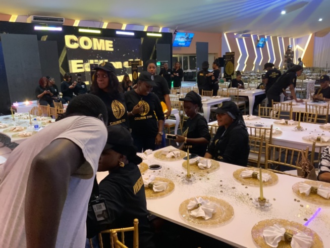 Waly Seck en mode Sound check pour la plus prestigieuse soirée de distinctions de l'Afrique de l'Ouest les Cauris d'or Edition 2021. Waly Seck en mode Sound check pour la plus prestigieuse soirée de distinctions de l'Afrique de l'Ouest les Cauris d'or Edition 2021.