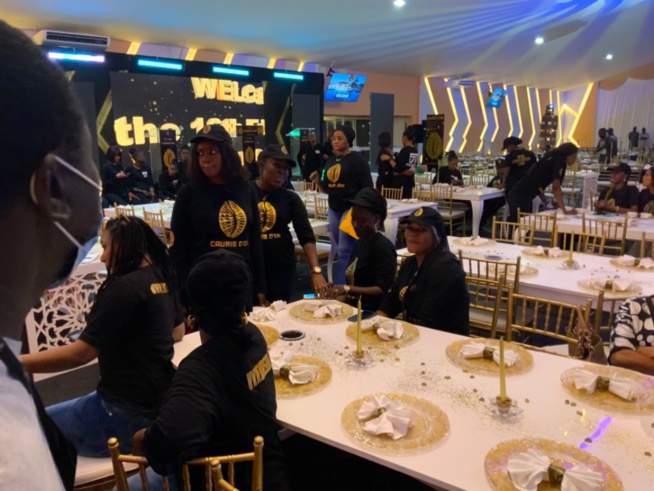 Waly Seck en mode Sound check pour la plus prestigieuse soirée de distinctions de l'Afrique de l'Ouest les Cauris d'or Edition 2021. Waly Seck en mode Sound check pour la plus prestigieuse soirée de distinctions de l'Afrique de l'Ouest les Cauris d'or Edition 2021.