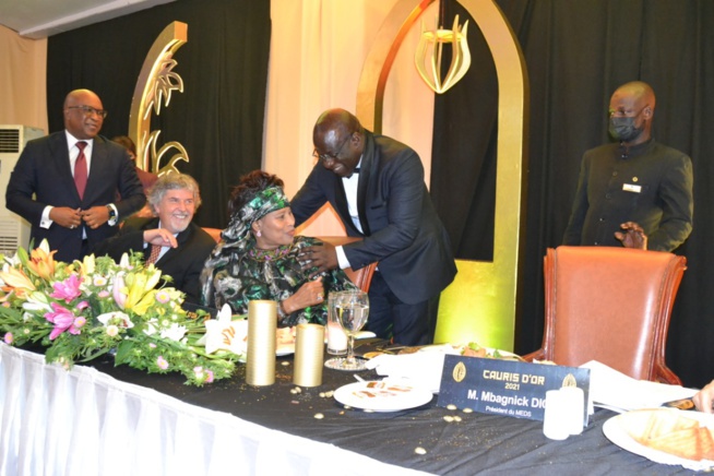 Les temps forts de la cérémonie de la 16e édition des Cauris d’Or, la consécration Les temps forts de la cérémonie de la 16e édition des Cauris d’Or, la consécration