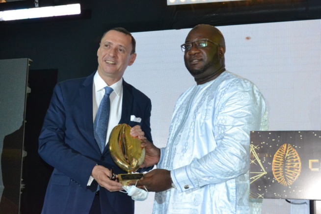 Voici les Lauréats de la 16 eme éditions des Cauris d’or 2021, la plus prestigieuse soirée de gala de l'Afrique de l'Ouest. Voici les Lauréats de la 16 eme éditions des Cauris d’or 2021, la plus prestigieuse soirée de gala de l'Afrique de l'Ouest.