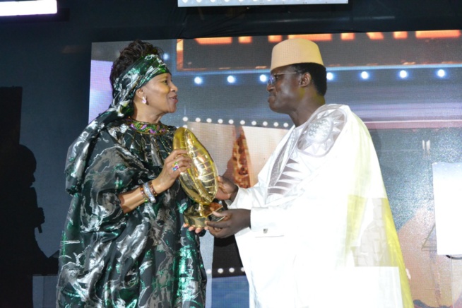 Voici les Lauréats de la 16 eme éditions des Cauris d’or 2021, la plus prestigieuse soirée de gala de l'Afrique de l'Ouest. Voici les Lauréats de la 16 eme éditions des Cauris d’or 2021, la plus prestigieuse soirée de gala de l'Afrique de l'Ouest.