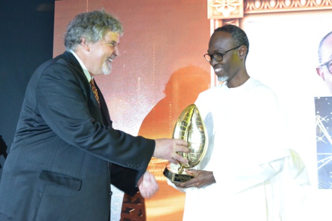 Voici les Lauréats de la 16 eme éditions des Cauris d’or 2021, la plus prestigieuse soirée de gala de l'Afrique de l'Ouest. Voici les Lauréats de la 16 eme éditions des Cauris d’or 2021, la plus prestigieuse soirée de gala de l'Afrique de l'Ouest.