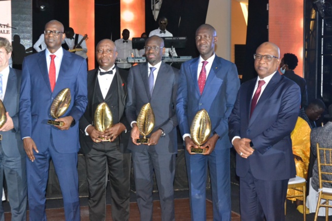 Voici les Lauréats de la 16 eme éditions des Cauris d’or 2021, la plus prestigieuse soirée de gala de l'Afrique de l'Ouest. Voici les Lauréats de la 16 eme éditions des Cauris d’or 2021, la plus prestigieuse soirée de gala de l'Afrique de l'Ouest.