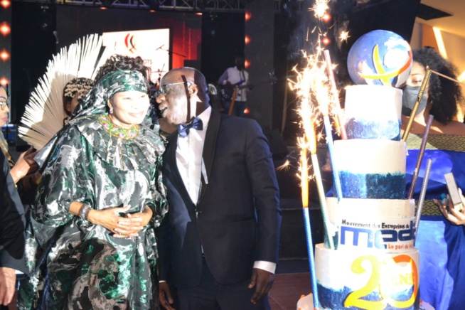 20 Ans ça se fête, le MDES souffle ses 20 bougies à la soirée des cauris d'or. 20 Ans ça se fête, le MDES souffle ses 20 bougies à la soirée des cauris d'or.