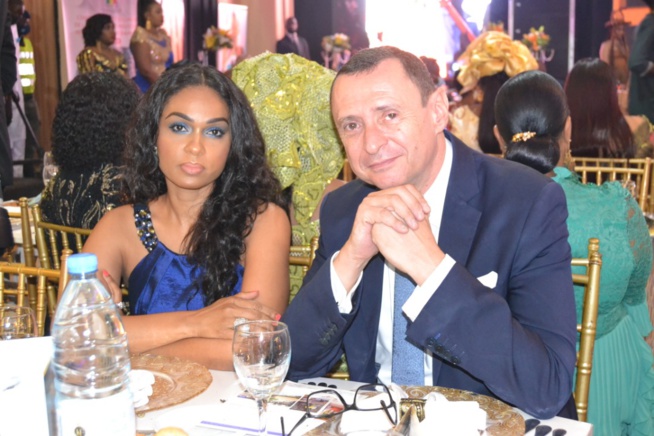 Pari réussit pour la 16 eme éditions de la plus prestigieuse Gala de l'Afrique, en images les Cauris d'or 2021. Regardez Pari réussit pour la 16 eme éditions de la plus prestigieuse Gala de l'Afrique, en images les Cauris d'or 2021. Regardez