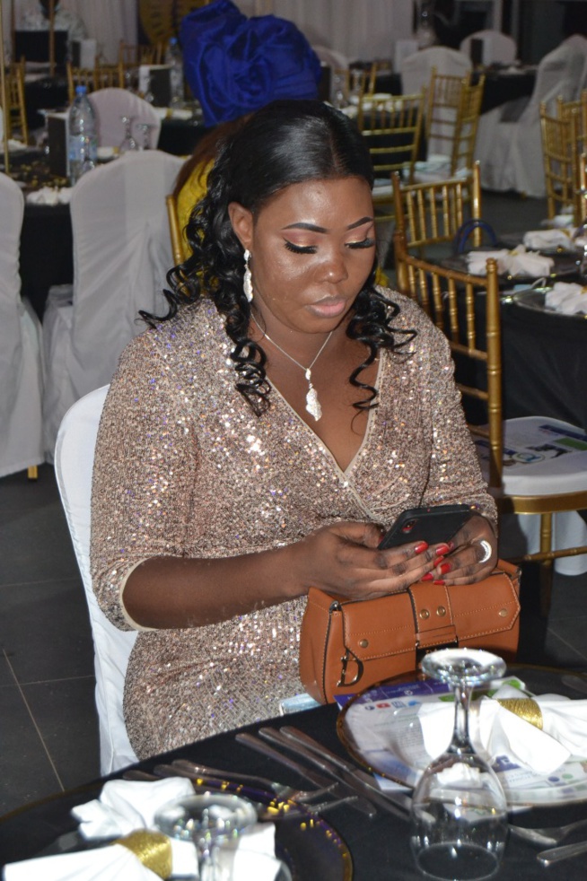 Pari réussit pour la 16 eme éditions de la plus prestigieuse Gala de l'Afrique, en images les Cauris d'or 2021. Regardez Pari réussit pour la 16 eme éditions de la plus prestigieuse Gala de l'Afrique, en images les Cauris d'or 2021. Regardez