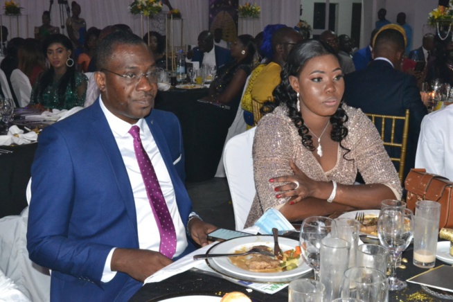 Pari réussit pour la 16 eme éditions de la plus prestigieuse Gala de l'Afrique, en images les Cauris d'or 2021. Regardez Pari réussit pour la 16 eme éditions de la plus prestigieuse Gala de l'Afrique, en images les Cauris d'or 2021. Regardez