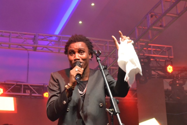 Direct Cauris d’or Waly SECK en live assure le show de la prestigieuse soirée de remise de distinctions. Direct Cauris d’or Waly SECK en live assure le show de la prestigieuse soirée de remise de distinctions.