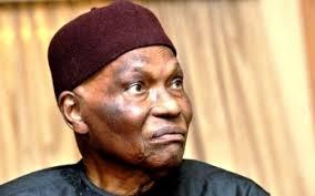 Communiqué de presse- Abdoulaye Wade « réintègre » le Barnos, Macky Sall toujours en tête Communiqué de presse- Abdoulaye Wade « réintègre » le Barnos, Macky Sall toujours en tête