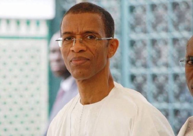 Actions de solidarité : Alioune Ndoye distribue 600 millions aux démunis Actions de solidarité : Alioune Ndoye distribue 600 millions aux démunis