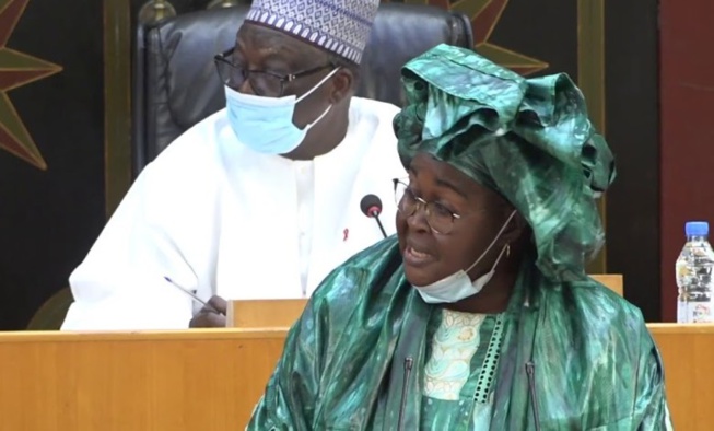 Woré Sarr s’en prend à la famille de Youssou Ndour: “Des voleurs pris en flagrant délit” Woré Sarr s’en prend à la famille de Youssou Ndour: “Des voleurs pris en flagrant délit”