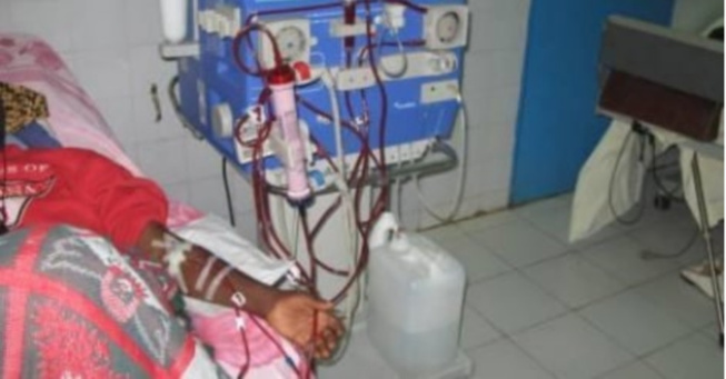 Insuffisance rénale: 40 générateurs et 2 unités de traitement d’eau, réceptionnés Insuffisance rénale: 40 générateurs et 2 unités de traitement d’eau, réceptionnés