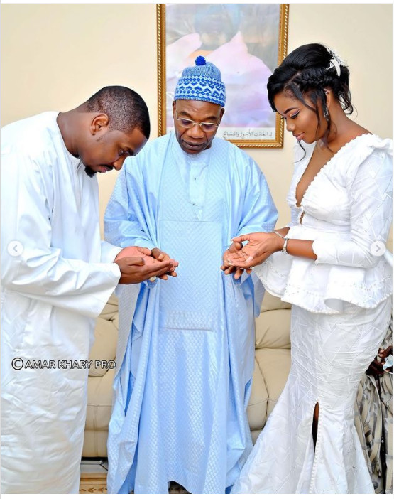 Mariage de Mamie Thioune, fille de Serigne Saliou Gueule Tapée, khalife de feu Cheikh Béthio en images! Mariage de Mamie Thioune, fille de Serigne Saliou Gueule Tapée, khalife de feu Cheikh Béthio en images!