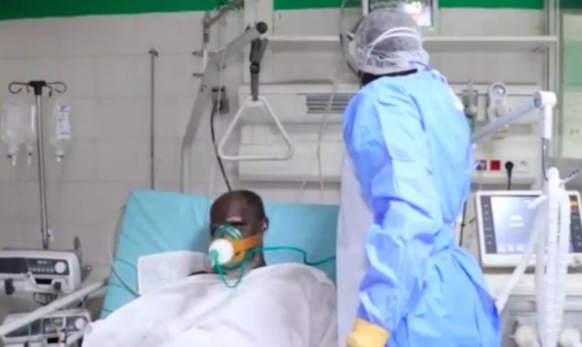 Covid: Légère baisse malgré 10 décès, le retour des "pèlerins" de la Tabaski guetté avec anxiété Covid: Légère baisse malgré 10 décès, le retour des "pèlerins" de la Tabaski guetté avec anxiété