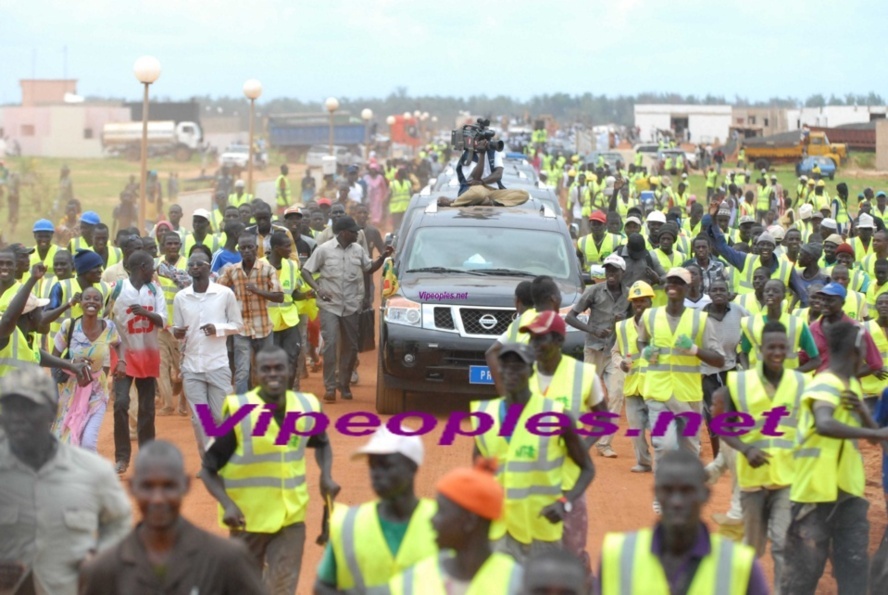 BOURDE: Macky Sall a-t-il lui même compris le civisme qu'il veut redorer ? BOURDE: Macky Sall a-t-il lui même compris le civisme qu'il veut redorer ?