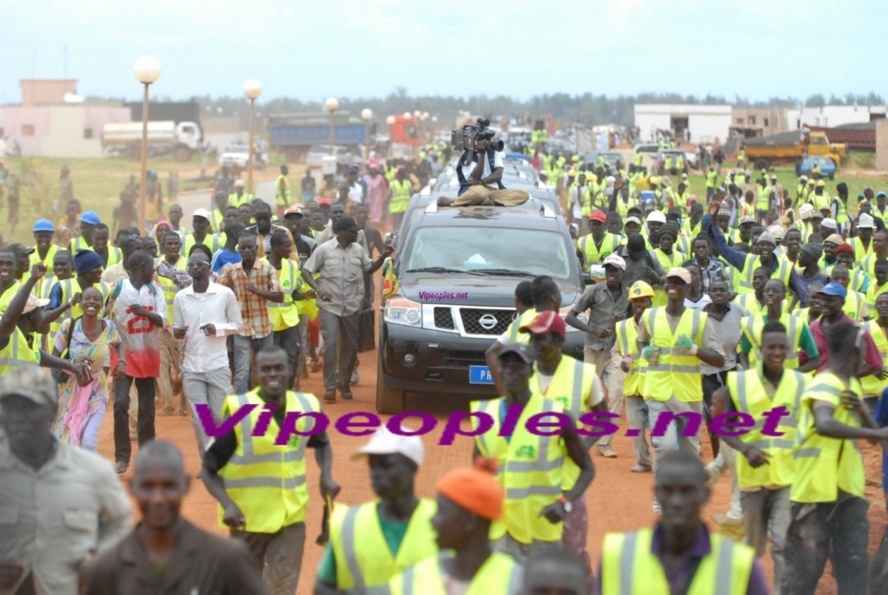 BOURDE: Macky Sall a-t-il lui même compris le civisme qu'il veut redorer ?