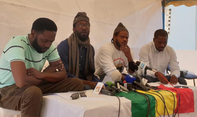 Implication de Kilifeu dans un trafic de visa: Y en A Marre s'en lave les mains et... Implication de Kilifeu dans un trafic de visa: Y en A Marre s'en lave les mains et...