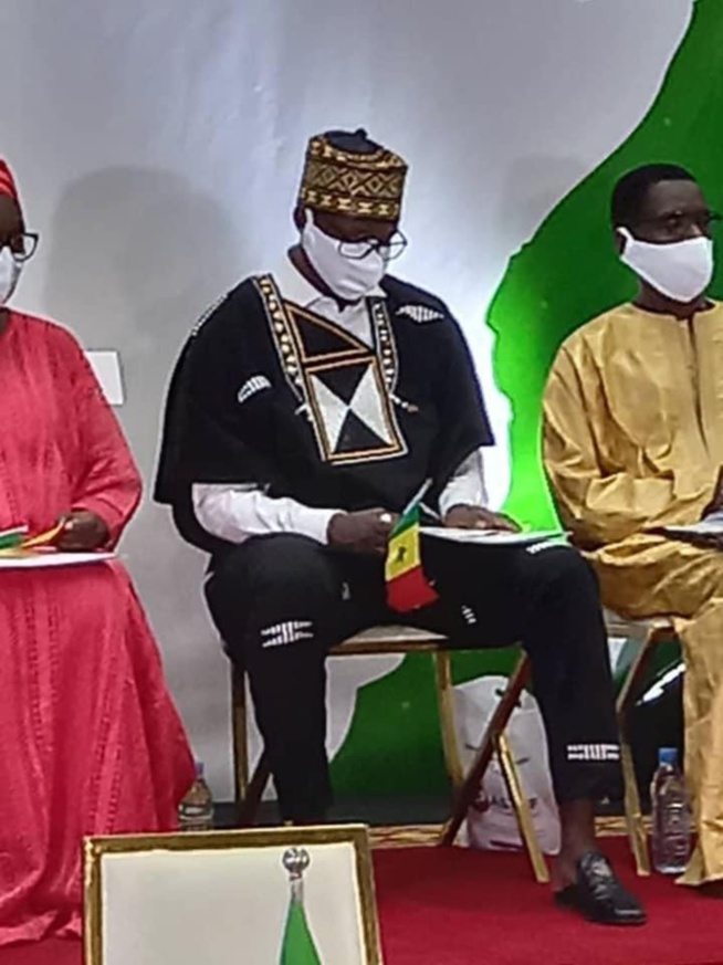 Fusion avec 13 formations politiques : le PASTEF de Sonko se transforme en auberge espagnole Fusion avec 13 formations politiques : le PASTEF de Sonko se transforme en auberge espagnole