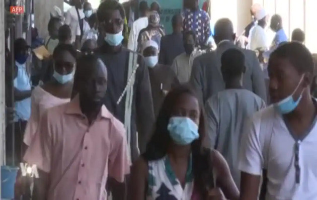 Port du masque: 556 personnes interpellées avec une amende individuelle de 3000 FCfa Port du masque: 556 personnes interpellées avec une amende individuelle de 3000 FCfa