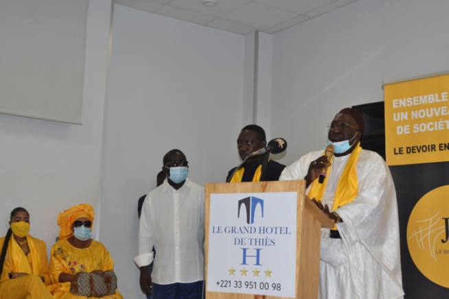 En images: Al Hassane Niang Pdt du mouvement "Djitel Wareef" signe son entré aux prochaines élections présidentielle de 2024. En images: Al Hassane Niang Pdt du mouvement "Djitel Wareef" signe son entré aux prochaines élections présidentielle de 2024.