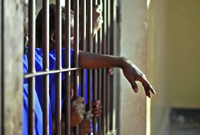 Vol de 16.000 dollars: Deux frères en prison pour avoir effectué une opération de change Vol de 16.000 dollars: Deux frères en prison pour avoir effectué une opération de change