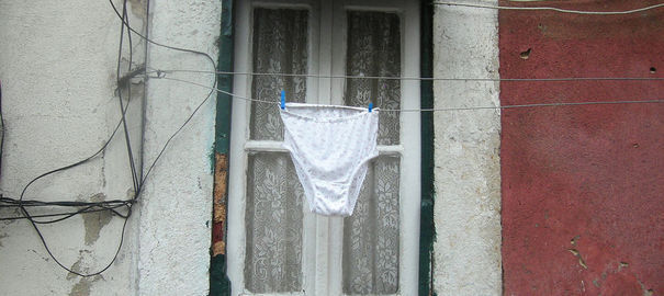 Une société japonaise invente un slip qui masque les odeurs de pets Une société japonaise invente un slip qui masque les odeurs de pets