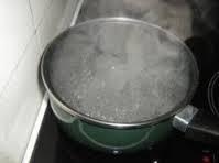 Après avoir été ébouillanté, il fait incarcérer sa femme et son enfant de 5mois Après avoir été ébouillanté, il fait incarcérer sa femme et son enfant de 5mois