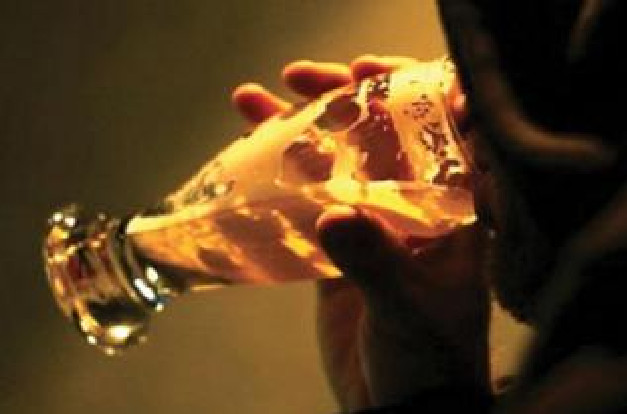 Une prostituée de 29 ans : « Je me drogue ou parfois prends du whisky pour pouvoir résister au mal que je sens au bas-ventre »’ Une prostituée de 29 ans : « Je me drogue ou parfois prends du whisky pour pouvoir résister au mal que je sens au bas-ventre »’