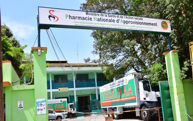 Contre une présumé bradage de la Pharmacie nationale d'approvisionnement : And Gueusseum alerte
